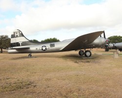 B-17 sn 44-83512
